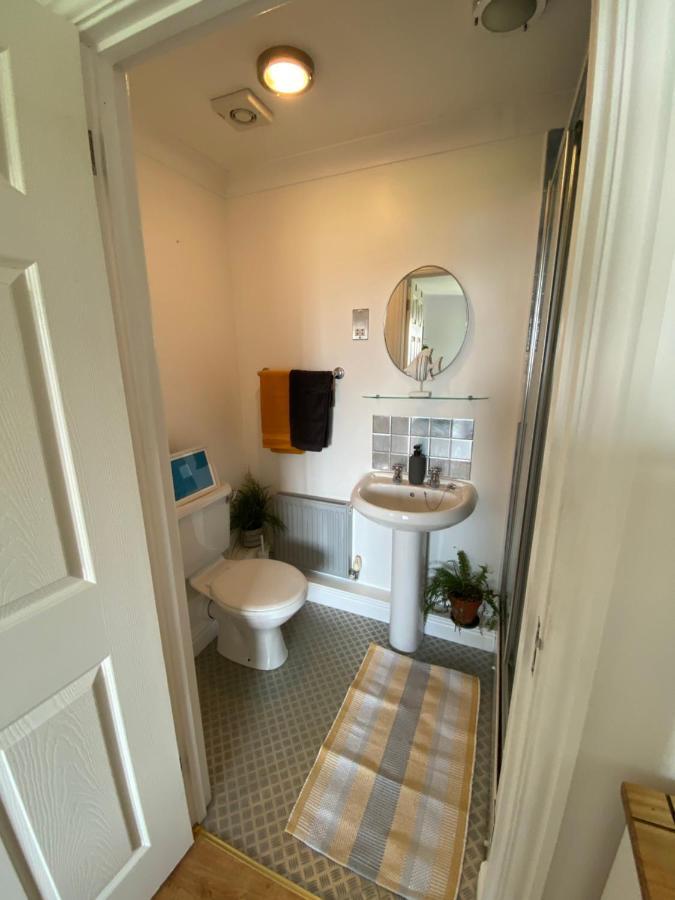 Sea Views On Fistral. Lovely Private Bedroom Ньюки Экстерьер фото